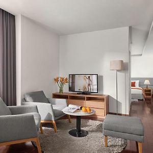 Deluxe Studio